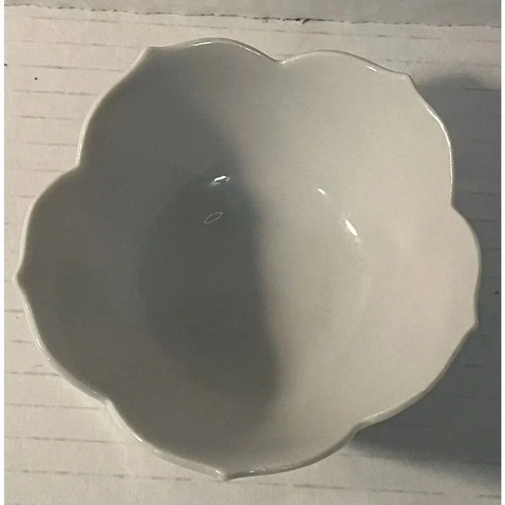 Vintage Lotus Flower White Porcelain Japanese‎ Rice Bowl 3.5”W x 1.75”H